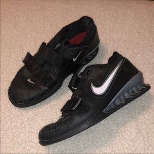 Nike Romaleo 2 Women’s 8.5/Men’s 7